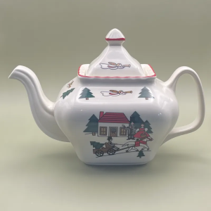 Mason’s Christmas Village theepot 1796