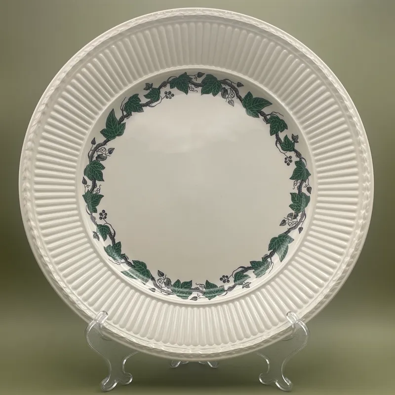 Wedgwood Stratford dinner plate 26.5cm 2 Wedgwood Stratford dinner plate standing on a stand