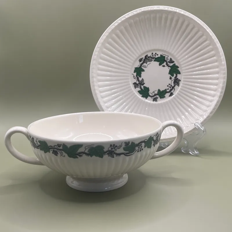 Wedgwood Bol à soupe et soucoupe Stratford 3 Wedgwood Bol à soupe et soucoupe Stratford