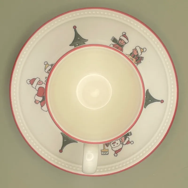 Tasse et soucoupe de Noël Wedgwood Windsor 4 Wedgwood Windsor tasse et soucoupe de Noël vintage Noël