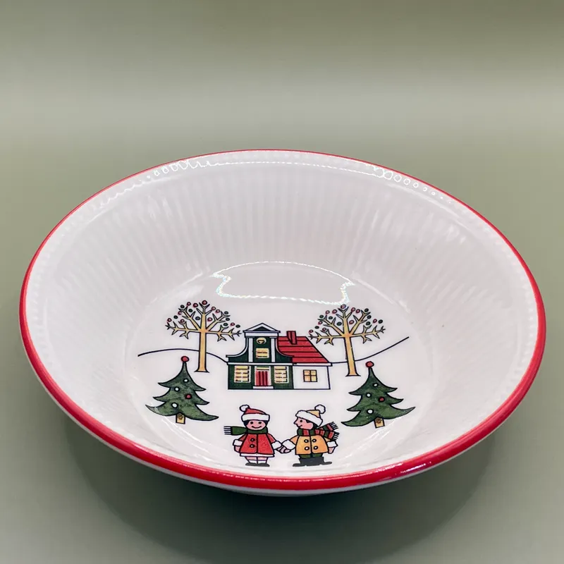 Wedgwood Windsor Christmas porridge dish Zaans cottage 2 Wedgwood Windsor Christmas porridge dish compote dish Zaans house Albert Heijn