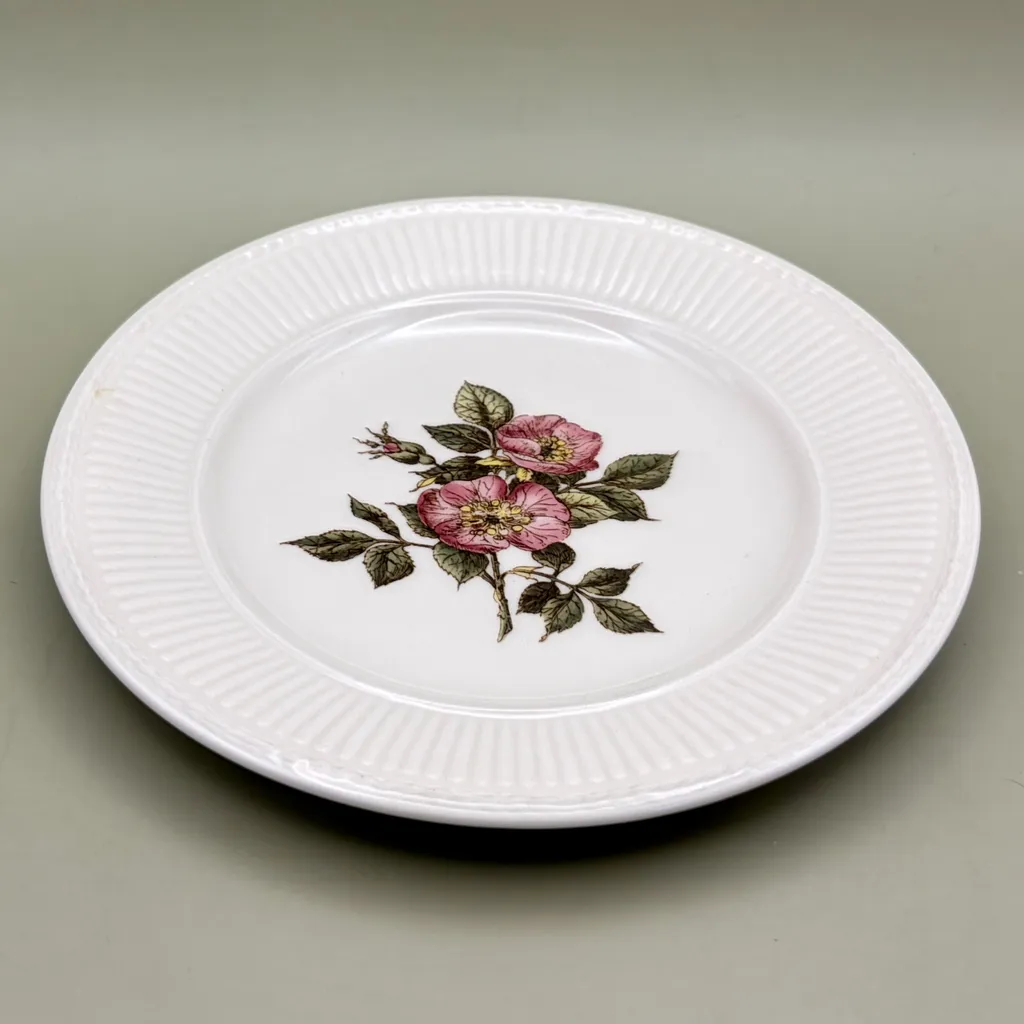 Assiette à Gâteau Wedgwood Briar Rose 16 cm 2 Assiette à Gâteau Wedgwood Briar Rose 16 cm – Image 2